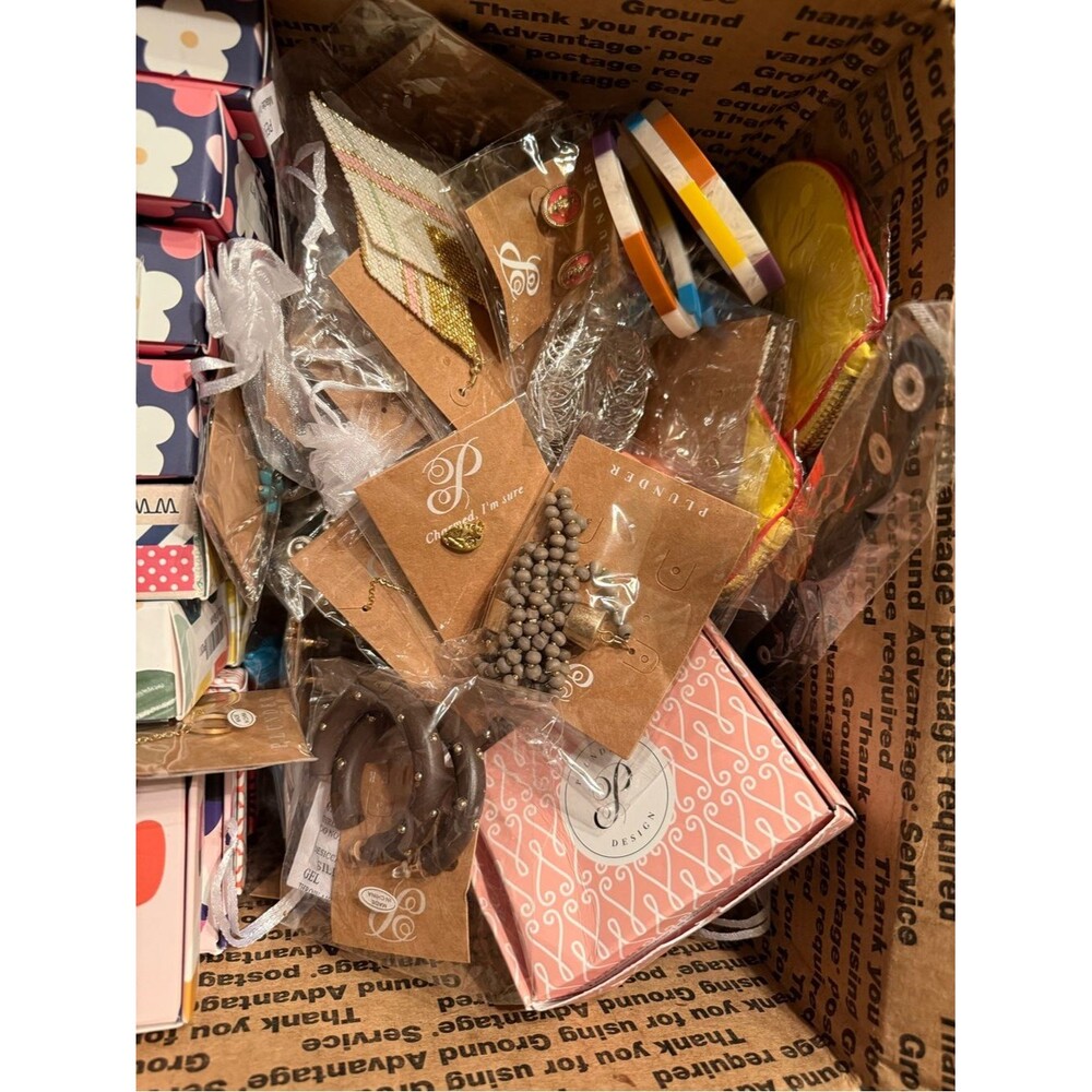 30 pieces varied Plunder jewelry bundle - Picture 3 of 5